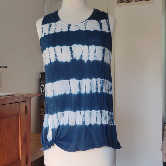 Natural Reflections Tops - Natural Reflections Tie Dye Sleeveless Top Size Large